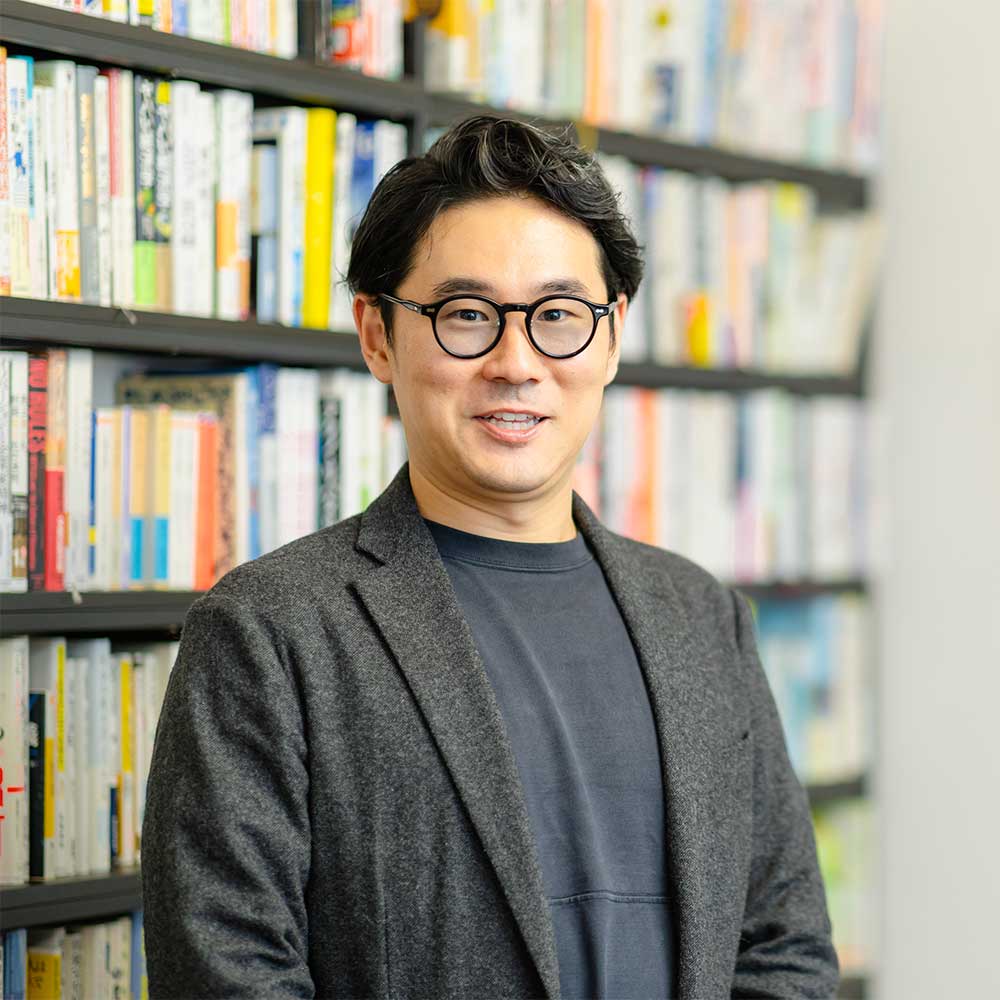 担当者の顔写真