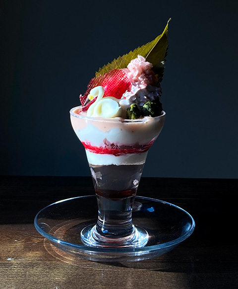 「サイフォニーコーヒー」桜パフェ