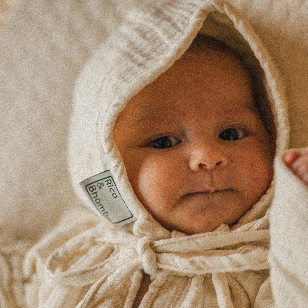 1着で生後0-12ヶ月対応のオーガニックロンパース